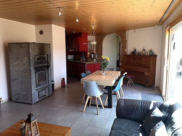 Grande maison familiale de 2.5 pièces à Lajoux, possibilité gestion chambres d'hôtes 19