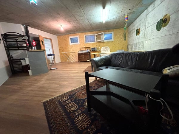 Grande maison familiale de 2.5 pièces à Lajoux, possibilité gestion chambres d'hôtes 61