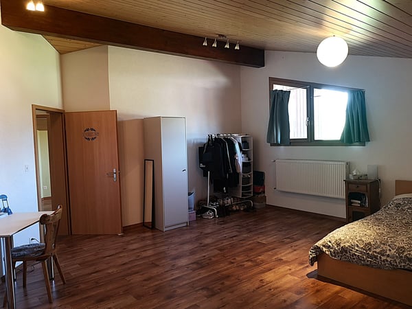 Grande maison familiale de 2.5 pièces à Lajoux, possibilité gestion chambres d'hôtes 41