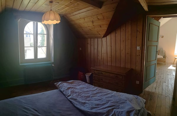 Grande maison familiale de 2.5 pièces à Lajoux, possibilité gestion chambres d'hôtes 52