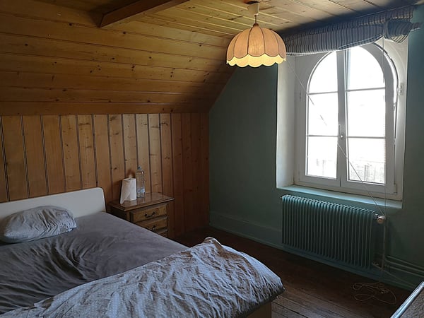 Grande maison familiale de 2.5 pièces à Lajoux, possibilité gestion chambres d'hôtes 51