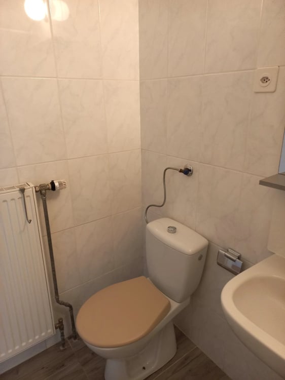 Appartement près de la gare, 2ème étage, côté jardin, libre de suite 9