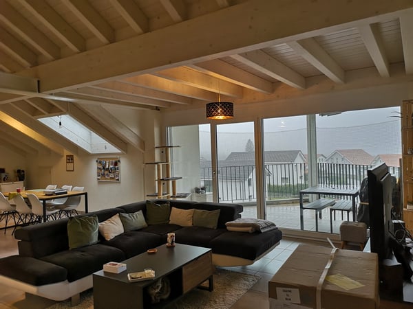 Magnifique appartement de 1.5 pièces aux Bois, y compris deux places de parc dans garage souterrain 16