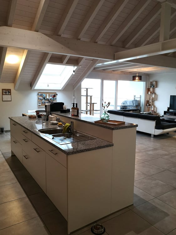 Magnifique appartement de 1.5 pièces aux Bois, y compris deux places de parc dans garage souterrain 15