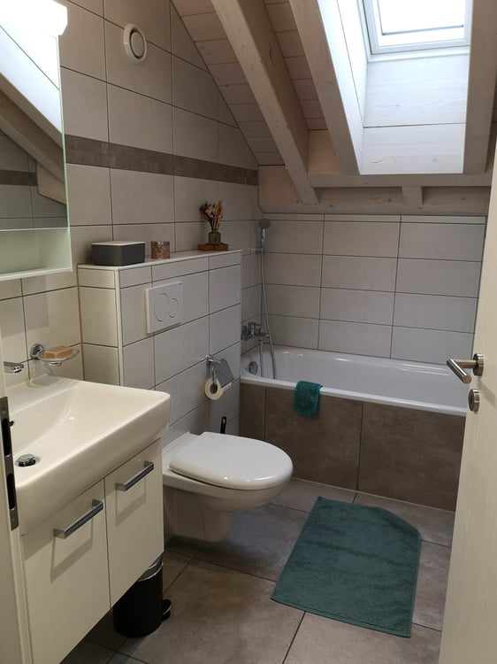 Magnifique appartement de 1.5 pièces aux Bois, y compris deux places de parc dans garage souterrain 17