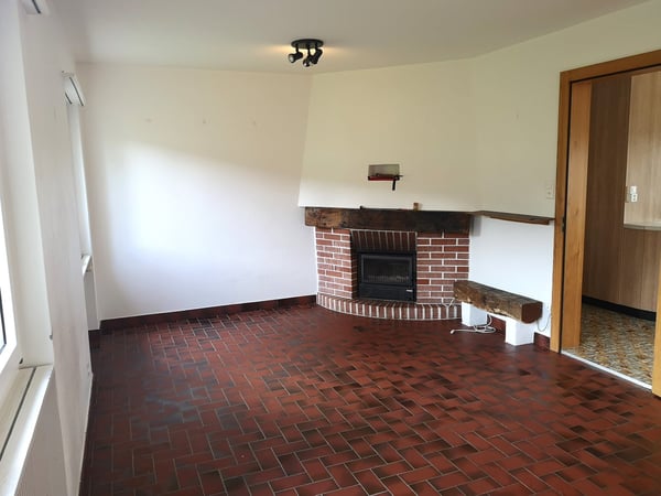 Deux maisons à rénover en partie sur parcelle de 3253m2, avec garage/atelier 37