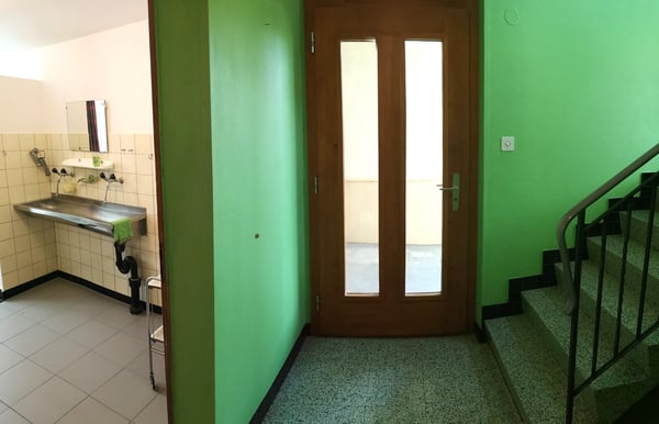 Deux maisons à rénover en partie sur parcelle de 3253m2, avec garage/atelier 24