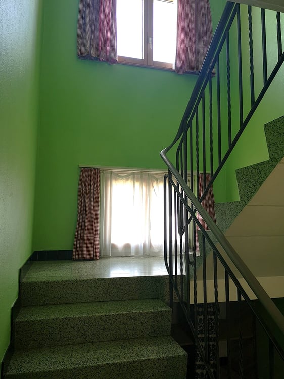 Deux maisons à rénover en partie sur parcelle de 3253m2, avec garage/atelier 32