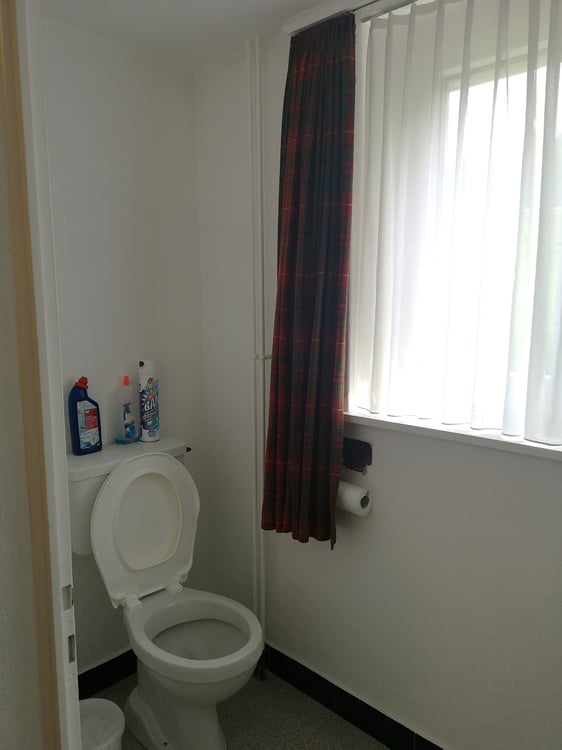 Deux maisons à rénover en partie sur parcelle de 3253m2, avec garage/atelier 27