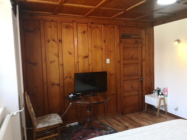 Grande maison familiale de 8,5 pièces à Lajoux, possibilité gestion chambres d'hôtes 22