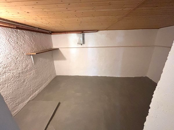 Grande maison familiale de 8,5 pièces à Lajoux, possibilité gestion chambres d'hôtes 56