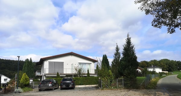 Baisse de prix : maison avec deux appartements loués et un appartement pour le propriétaire 2