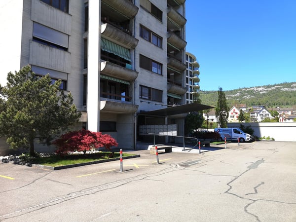 A vendre à Delémont : appartement 3.5 pièces, avec garage privé, vue sur la ville 6