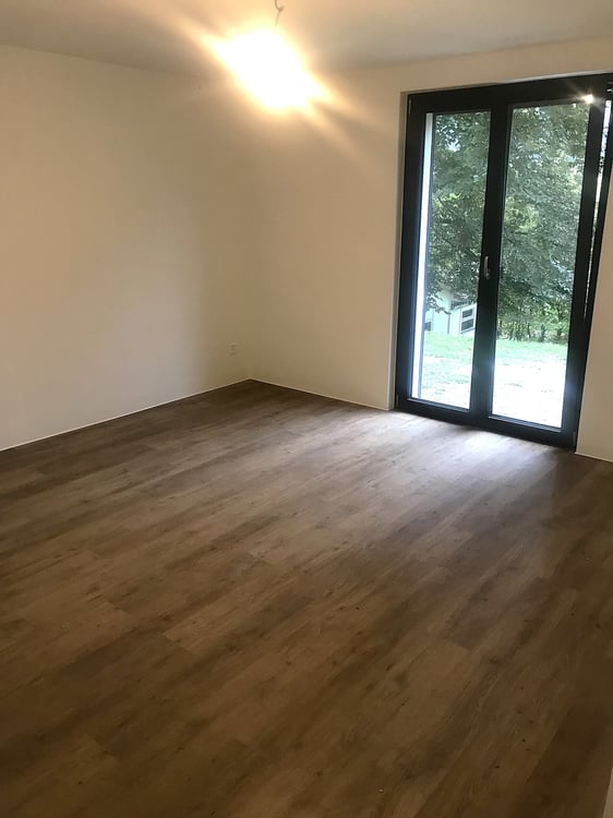 Baisse de prix : maison rénovée avec grand terrain, véranda, 2 terrasses, 2 garages 23