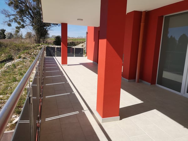 Magnifique appartement de 4,5 pièces avec terrasse et véranda, jardin 200m2 en option 20