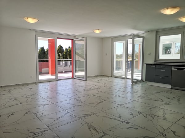 Magnifique appartement de 4,5 pièces avec terrasse et véranda, jardin 200m2 en option 11