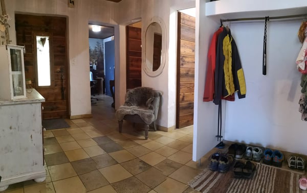 Spacieux appartement-terrasse de 5.5 pièces à Moutier avec vue dégagée, 2 garages 16