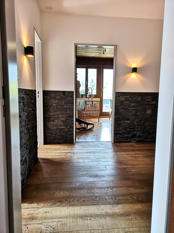 Spacieux appartement-terrasse de 5.5 pièces à Moutier avec vue dégagée, 2 garages 29