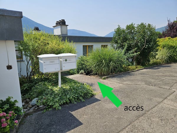 Spacieux appartement-terrasse de 5.5 pièces à Moutier avec vue dégagée, 2 garages 7