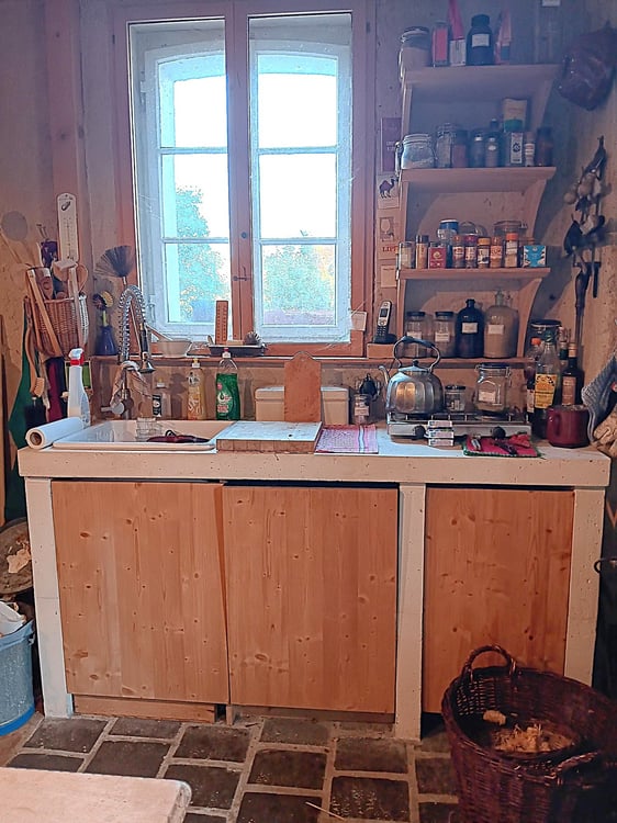 Maison multifonctionnelle avec 3 appartements, carnotzet et jardin 47