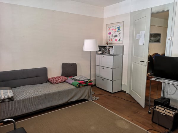 Maison multifonctionnelle avec 3 appartements, carnotzet et jardin 22