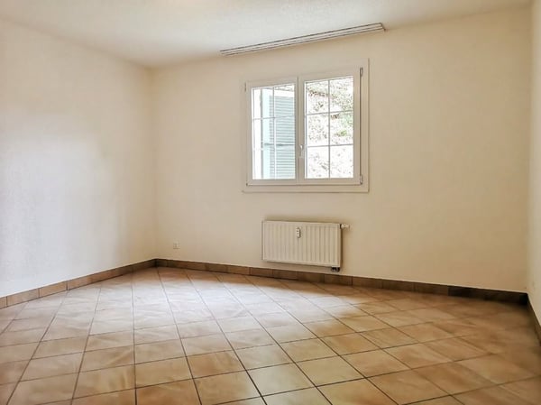 Spacieux appartement de 5.5 pièces à vendre à Soyhières avec grand balcon de 35m2 20