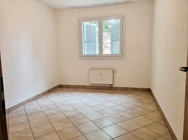 Spacieux appartement de 5.5 pièces à vendre à Soyhières avec grand balcon de 35m2 19