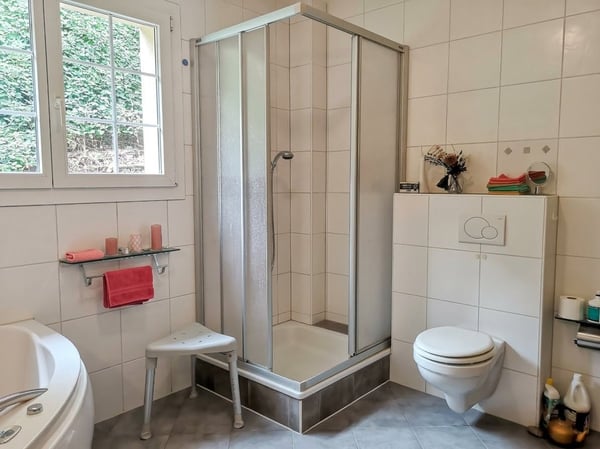 Spacieux appartement de 5.5 pièces à vendre à Soyhières avec grand balcon de 35m2 24