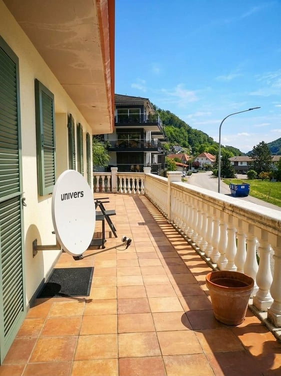 Spacieux appartement de 5.5 pièces à vendre à Soyhières avec grand balcon de 35m2 5