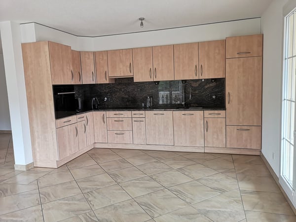 Spacieux appartement de 5.5 pièces à vendre à Soyhières avec grand balcon de 35m2 17
