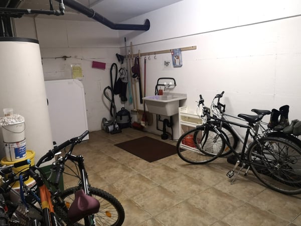 Spacieux appartement de 5.5 pièces à vendre à Soyhières avec grand balcon de 35m2 25