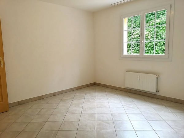Spacieux appartement de 5.5 pièces à vendre à Soyhières avec grand balcon de 35m2 22