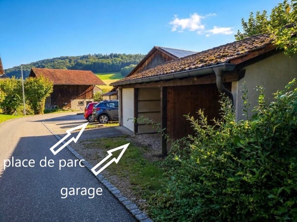 Jolie maison dans quartier résidentiel, avec garage + carport + place de parc, libre de suite. 11