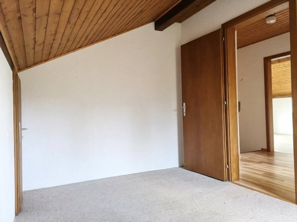 Jolie maison dans quartier résidentiel, avec garage + carport + place de parc, libre de suite. 28