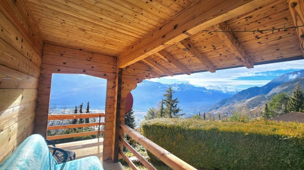Valais central, magnifique chalet avec vue paradisiaque, situation de premier ordre, tranquillité 3