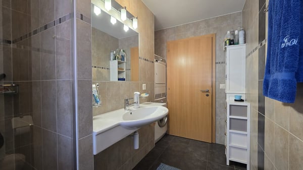 Spacieux appartement avec terrasse de 4.5 pièces à Grimisuat – Vue et calme assurés 16