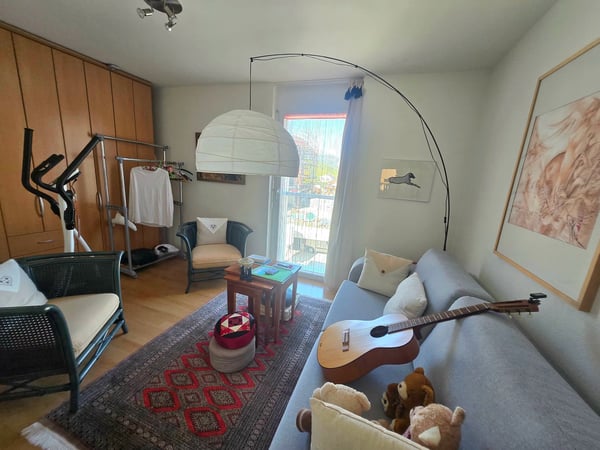 Spacieux appartement avec terrasse de 4.5 pièces à Grimisuat – Vue et calme assurés 24