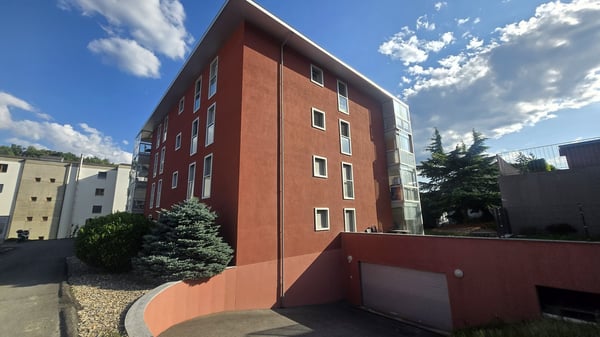 Spacieux appartement avec terrasse de 4.5 pièces à Grimisuat – Vue et calme assurés 2