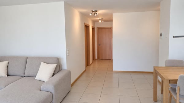 Spacieux appartement avec terrasse de 4.5 pièces à Grimisuat – Vue et calme assurés 11