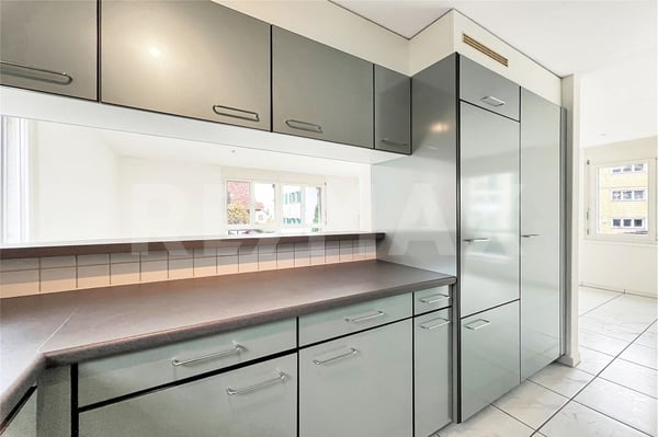 Charmante 1 -Zimmer-Wohnung mit viel Lichteinfall und Balkon 10