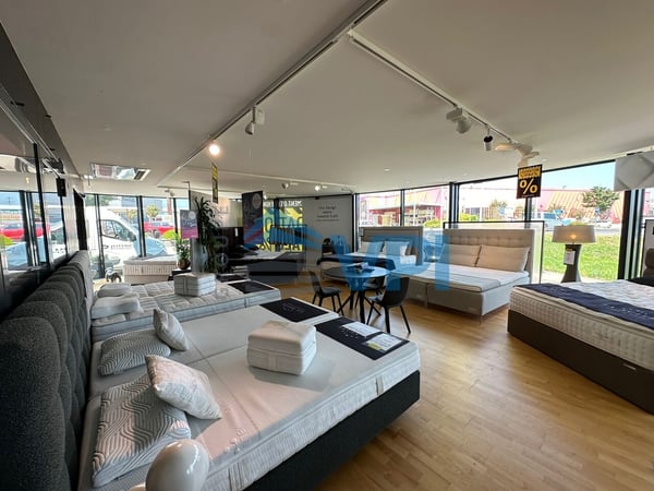 Etoy - surface commerciale de 260m2 3