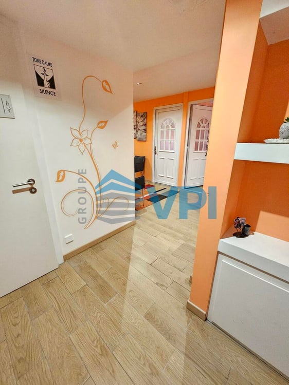 Bureaux, cabinet de 81 m2 à Vernier