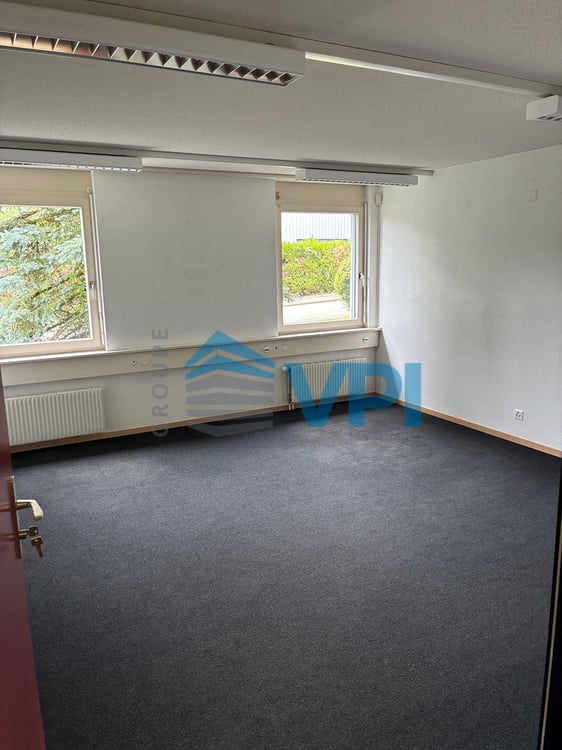 Mont-sur-Lausanne - Bureau lumineux de 169 m² au rez 10