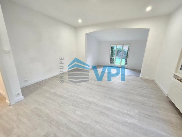 Villa de 8 pièces à louer à Chêne-Bourg 12