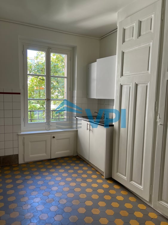 Charmant appartement de 4.5 pièces avec balcon à Champel 3