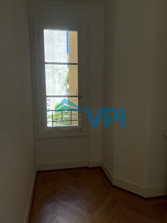 Charmant appartement de 4.5 pièces avec balcon à Champel 1