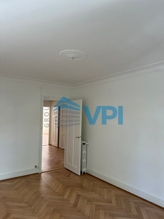 Charmant appartement de 4.5 pièces avec balcon à Champel 5