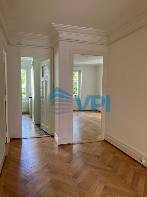 Charmant appartement de 4.5 pièces avec balcon à Champel 8