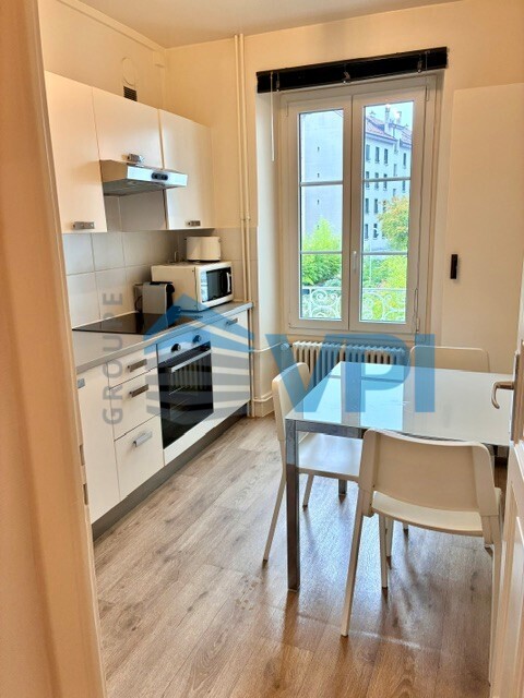 Appartement de 2 pièces meublé proche du lac 2