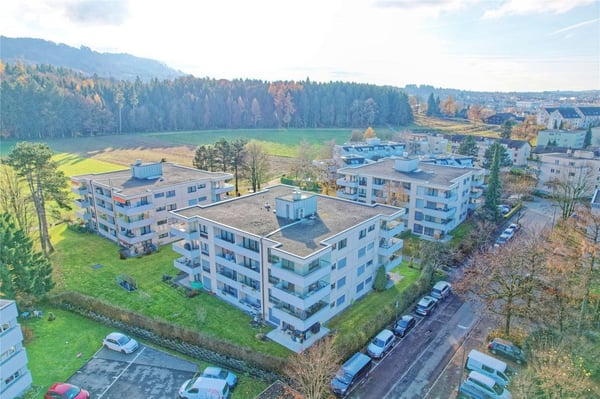 1-Zimmer-Eigentumswohnung im 3. Obergeschoss mit Lift und verglastem Eckbalkon 5